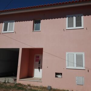 Bank Property, Unfinished 4 Bedroom House in Cadima