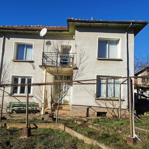 2 properties for sale near Lovech with 3000 sqm of land