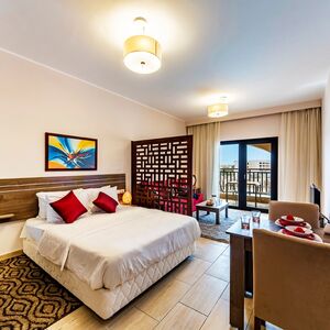  Fully Serviced Hotel Style Unit in a Prime Location at Aldu