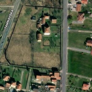 I am selling land with a house of 360m2 in Stepojevac-Lazare