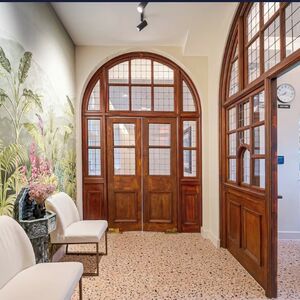 Central London 32 Room Boutique Hotel