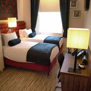 Boutique Freehold Hotel – Prime West Kensington Location