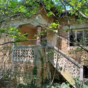 VERY CHEAP Rural Bulgarian house big yard near DANUBE river
