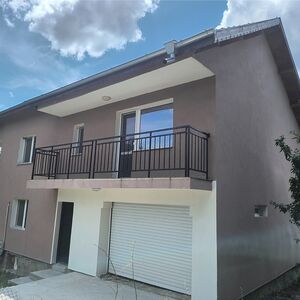 Renovated and half-furnished country house with big yard