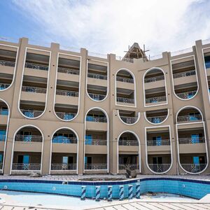 Stylish 1BR With Sea & Pool View in Prime Location