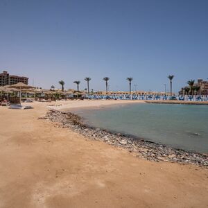 Discover Coastal Living with 2 BDR Apartment in Scandic 