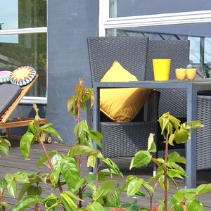 Direct to water on a hill top