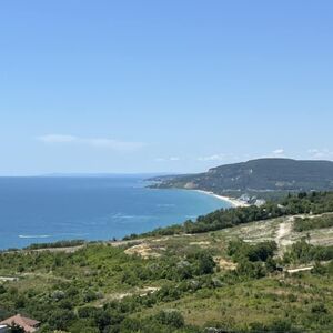 Two-storey house with an impressive frontal sea view