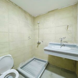 Elegant Apartment with Street & Garden View &ndash; Hub