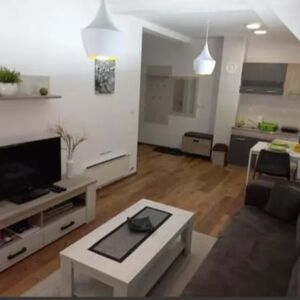 I am selling an apartment in the center of Divcibare