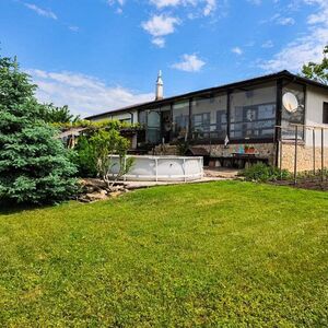 Renovated 3-Bedroom House with Beautiful Garden,Near Balchik