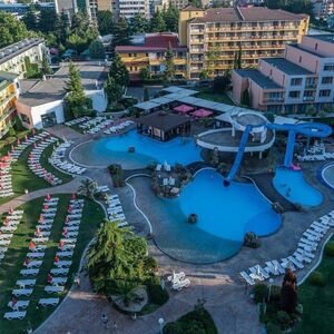  Spacious 2-Bedroom Apartment with Big Terrace, Trakia Plaza