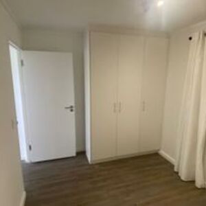 2 Bedroom Apartment Flat to Rent in Zonnebloem