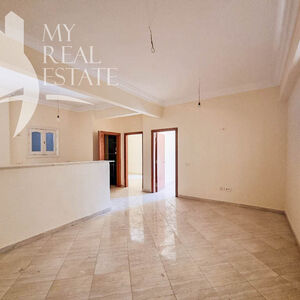 2 beds apartment for sale within a short walk to the beach