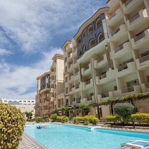 Studio Downtown – Steps from Beach, Great Investment 