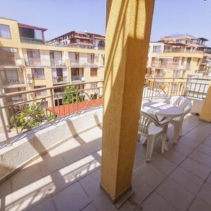 2-Bedroom Apartment with Sea & Pool Views, Siana Sveti Vlas 