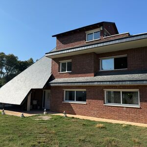 Modern Villa in Corbera de Llobregat – 385 m² of Comfort and