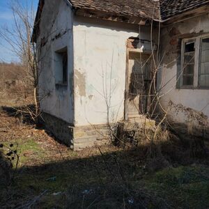 I am selling a house in Bela Crkva-Krupanj