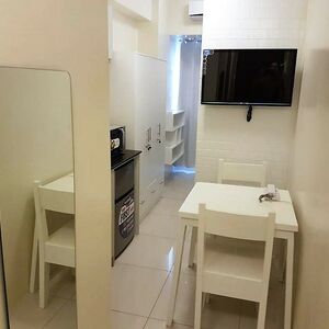 Condo Unit For Rent - 52th Floor at Green Residences 