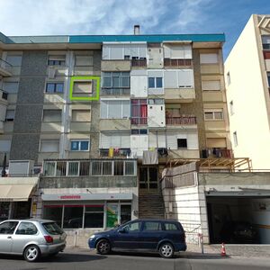 Vendo apartamento T2 em Sacavém