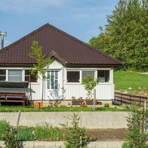 Strong valley house with summer kitchen near Zabljak