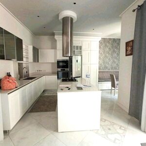 Townhouse - Where Tradition Meets Modern Living!