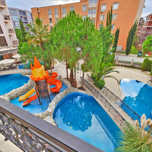 Stylish 2-Bedroom Apartment with Pool View, Romance Marine