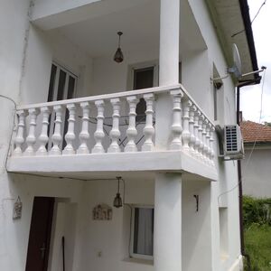 RURAL 2 BEDROOM HOUSE WITH BARBECUE GAZEBO AND LAND 