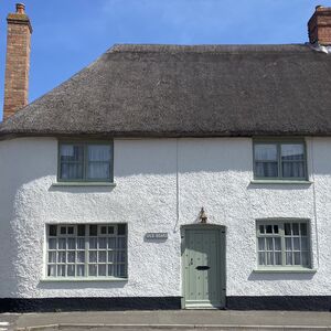 400 year old thatched cottage