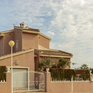 Rare! Villa with large plot and orange orchard views in the 