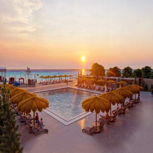 2BEDROOM APARTMENT PANORAMA SEAVIEW-PREMIER BEACH FRONT