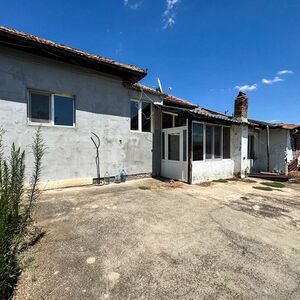 Renovated House with Large Plot Near Ruse and Byala