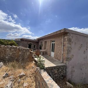 For Sale - Country House 220 sq.m. in Kleisidi, Amari Munici