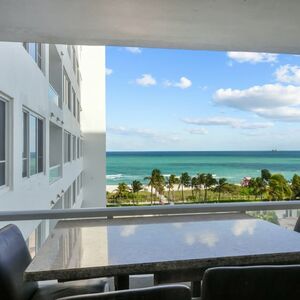 Beautiful sea view apartment Carriage Club North Miami Beach