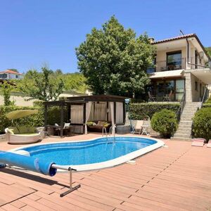 Two-Storied House with sea view and Pool, Kosharitsa