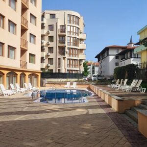 One-Bedroom Apartment with Pool View | Sunny Sea Palace