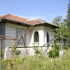 Solid House in the village of Garvan near Silistra Pay Month