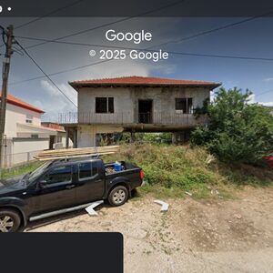 Exceptional Property with Large Plot Near City Center 