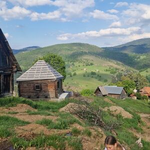 I am selling land with log cabins in Zlatibor