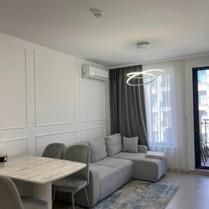 Modern One-Bedroom Apartment with Pool View in Polar Star