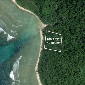 Mentawai's, 10,000m&sup2; Eco-Luxury beachfront Property