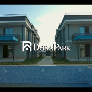DORAPARK KARASU with private garden or terrace options