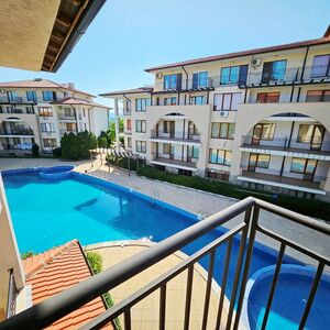Studio Apartment with Pool View in Arkite Complex Kosharits