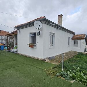 House with 3 bedroooms and yard 1,000 sq.m. | Orizare, 15 km