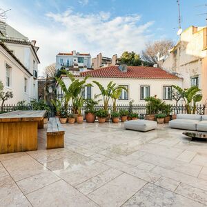 Semi-detached house for sale in Largo do Contador Mor