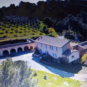 Superbe property 13 th century