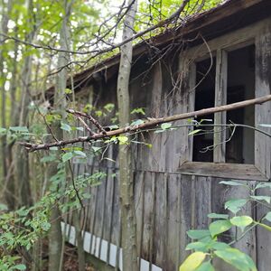 2houses, self sustainable, abandoned village