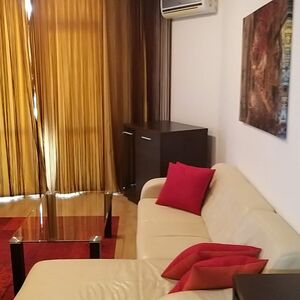 One-Bedroom Apartment with Sea and Pool Views in Luxor