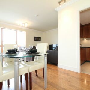 Sleeps 8 Perfect Location!!