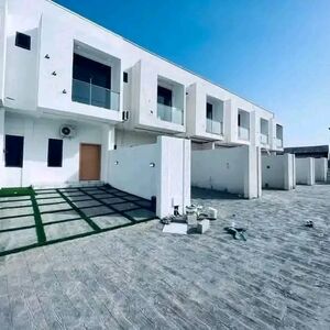 Luxurious 2-bedroom Teracce House@ Nanakrom/+2332243321202